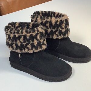 Michael Kors suede Julia Bootie Sz 6